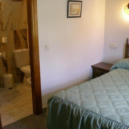 Hotel Puerta Romeros Burgo المظهر الخارجي الصورة