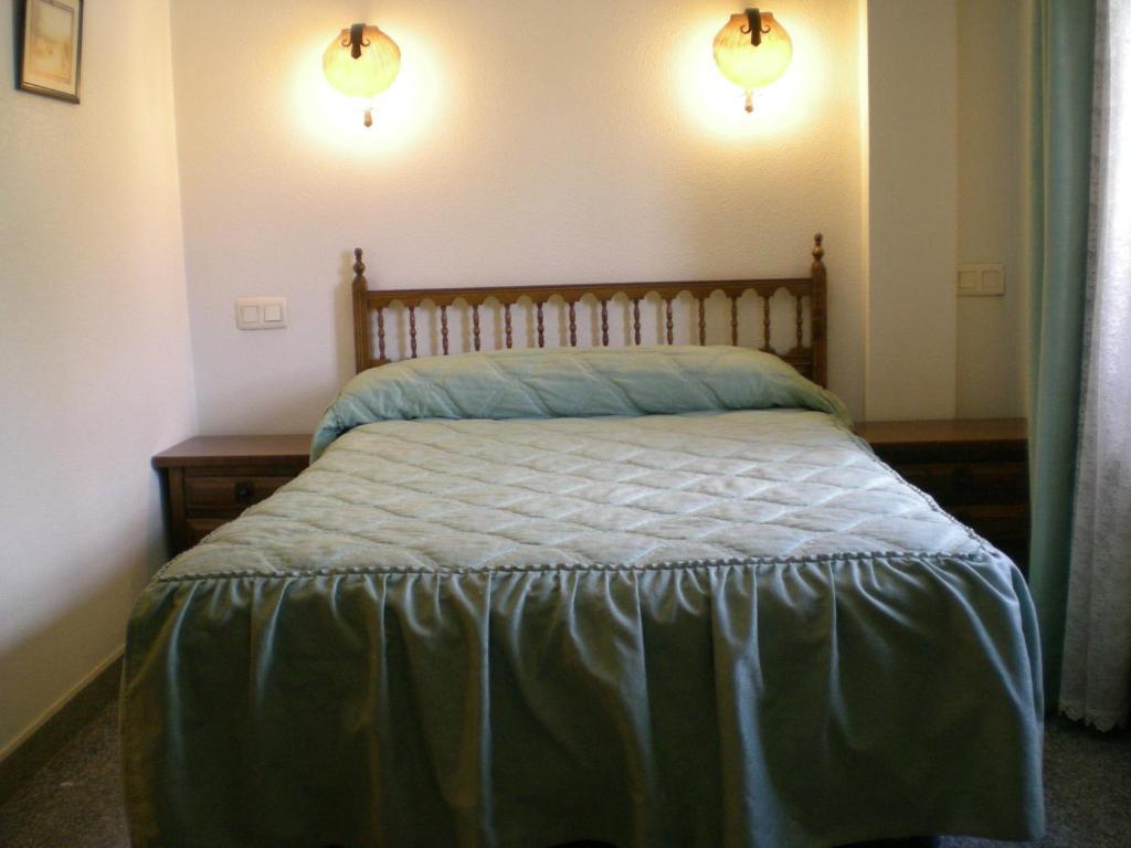 Hotel Puerta Romeros Burgo المظهر الخارجي الصورة