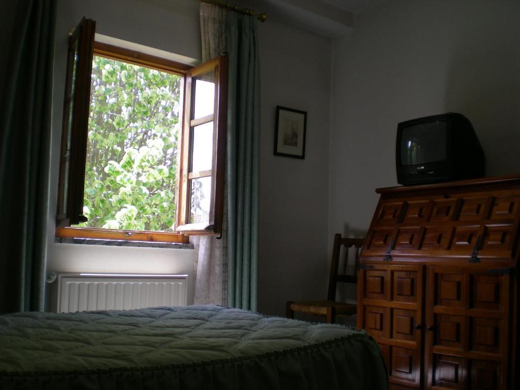 Hotel Puerta Romeros Burgo المظهر الخارجي الصورة