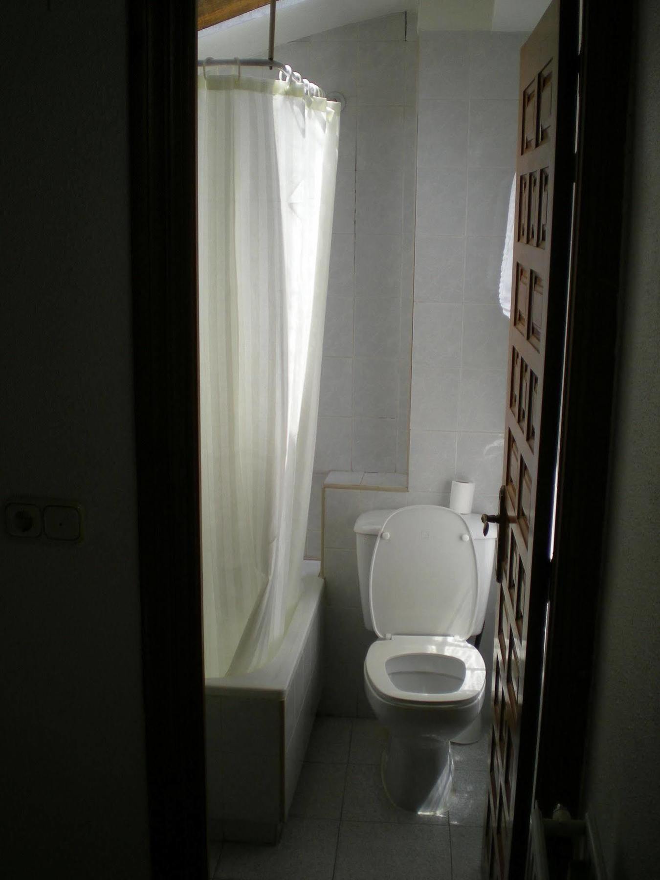 Hotel Puerta Romeros Burgo المظهر الخارجي الصورة