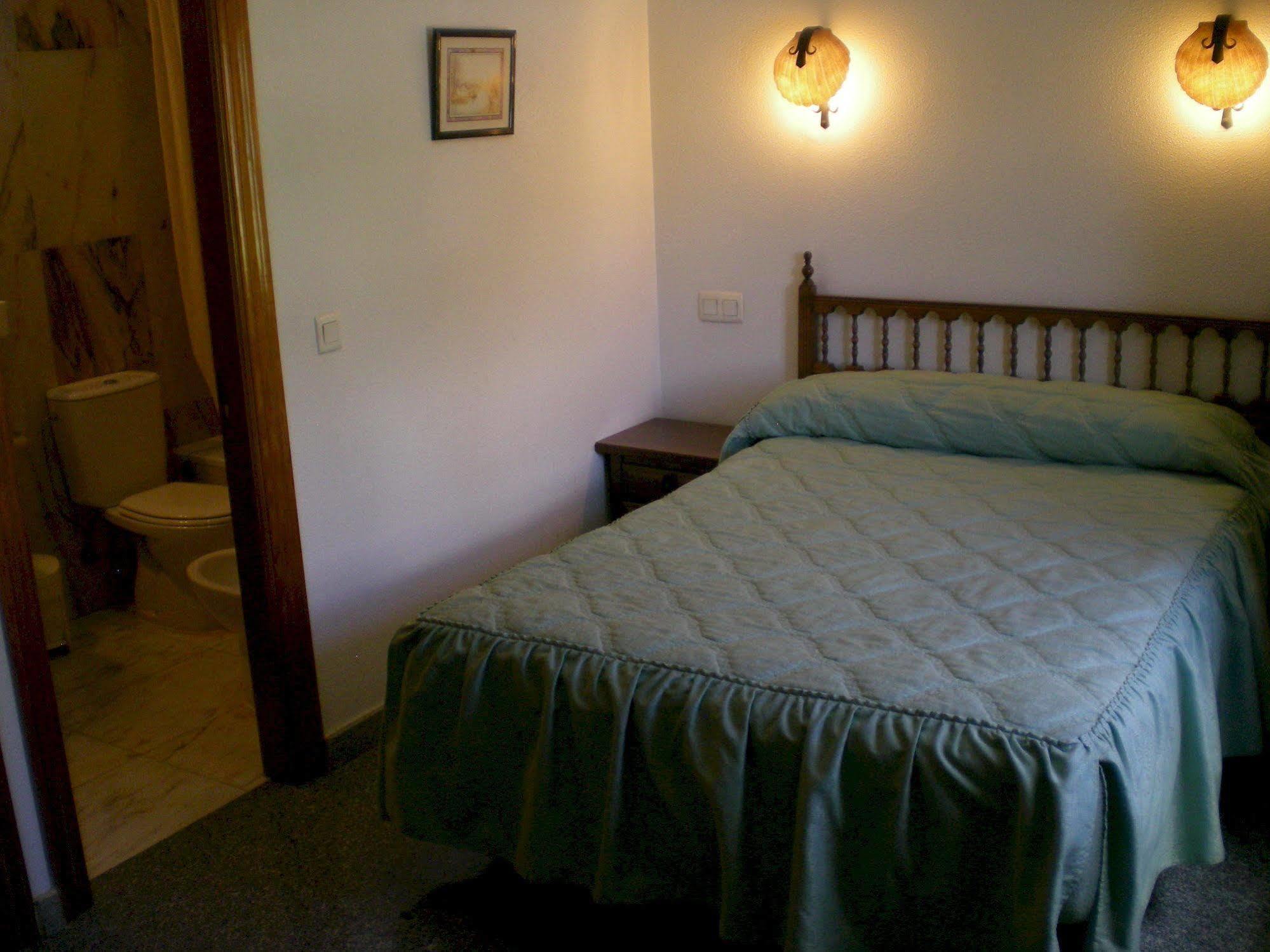 Hotel Puerta Romeros Burgo المظهر الخارجي الصورة