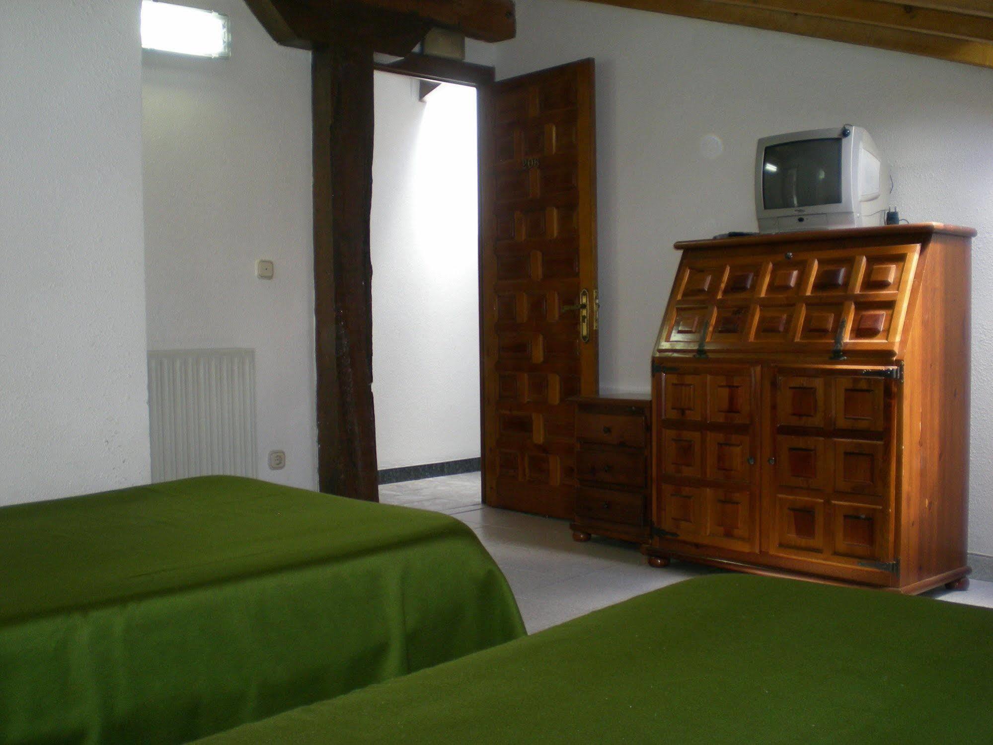 Hotel Puerta Romeros Burgo المظهر الخارجي الصورة